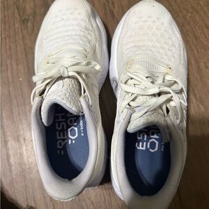 Fresh Foam Women's Running Sneakers in Off-White